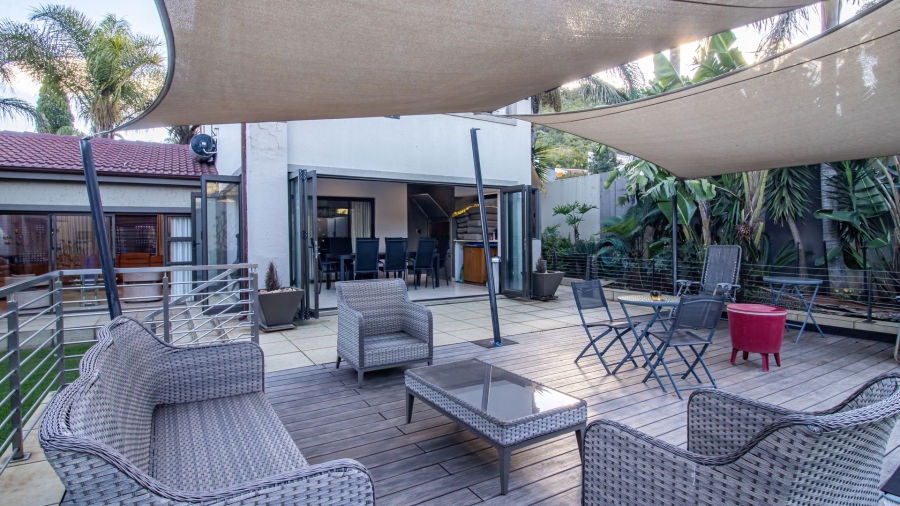 6 Bedroom Property for Sale in Bassonia Gauteng