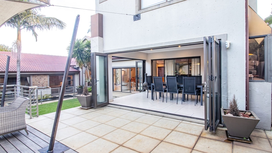 6 Bedroom Property for Sale in Bassonia Gauteng