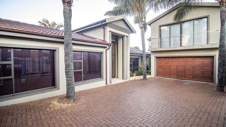 6 Bedroom Property for Sale in Bassonia Gauteng