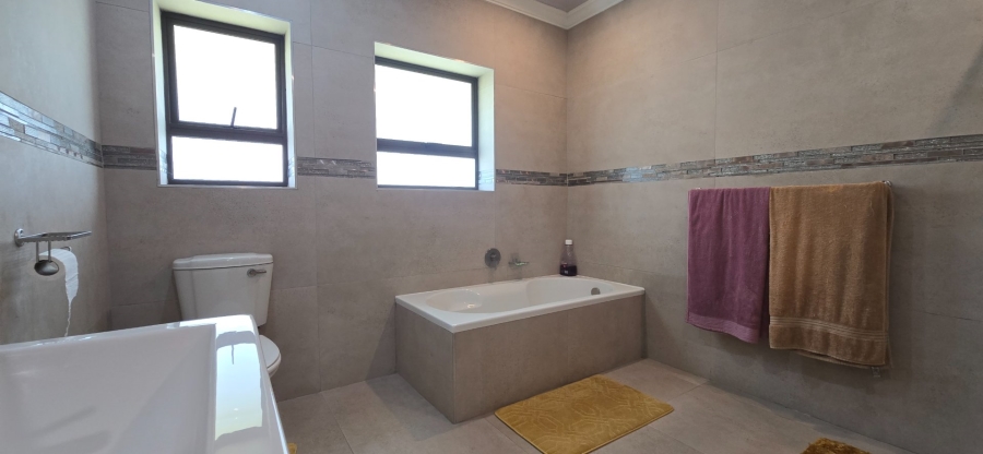 4 Bedroom Property for Sale in Brackenhurst Gauteng