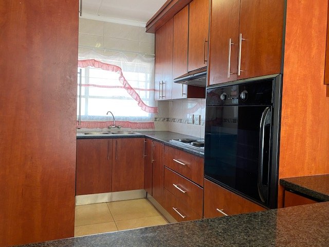 2 Bedroom Property for Sale in Brackendowns Gauteng