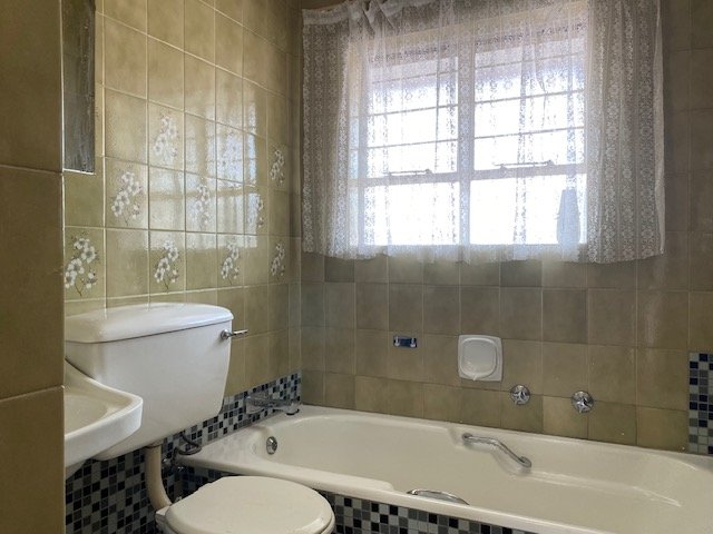 2 Bedroom Property for Sale in Brackendowns Gauteng
