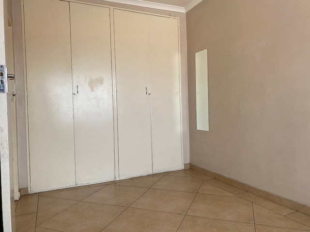 2 Bedroom Property for Sale in Brackendowns Gauteng