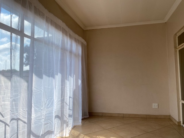 2 Bedroom Property for Sale in Brackendowns Gauteng