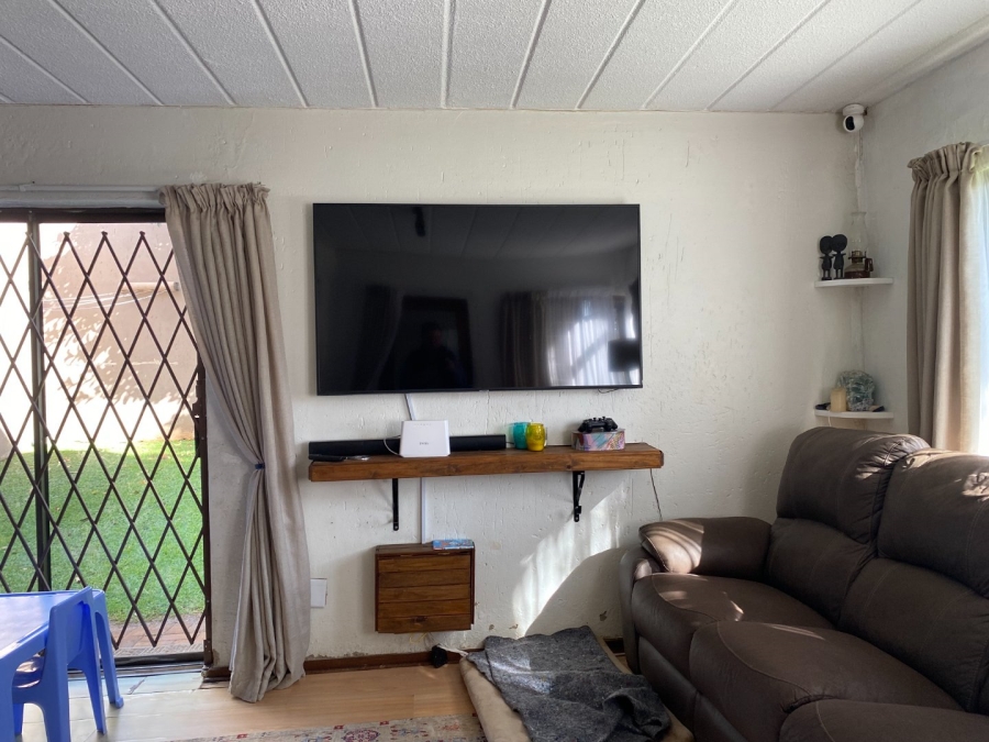 2 Bedroom Property for Sale in Glenvista Gauteng