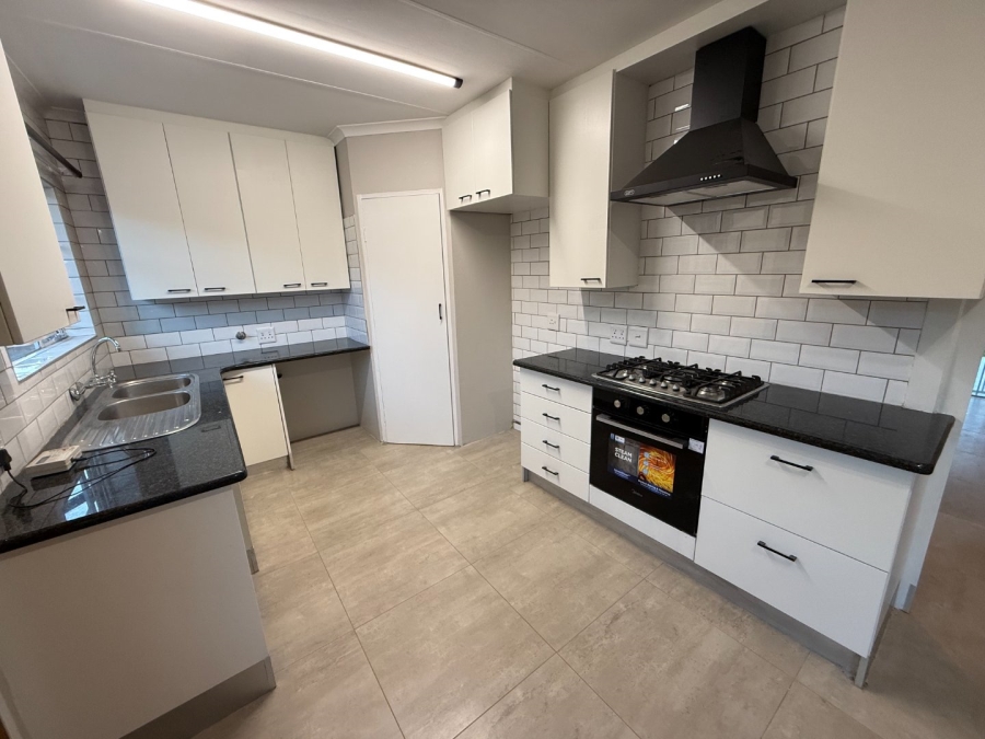 3 Bedroom Property for Sale in Highveld Gauteng