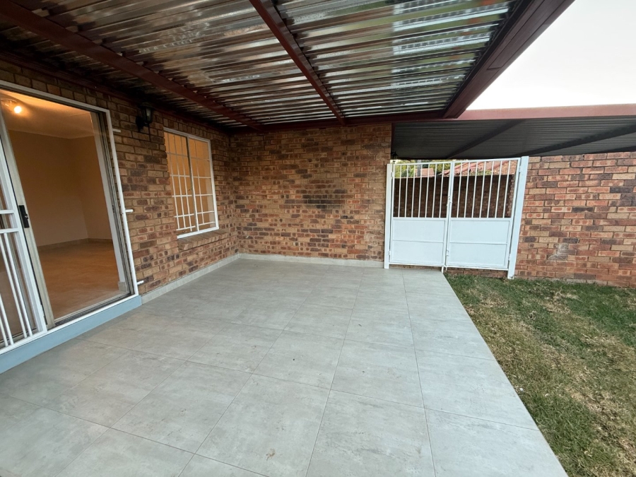 3 Bedroom Property for Sale in Highveld Gauteng