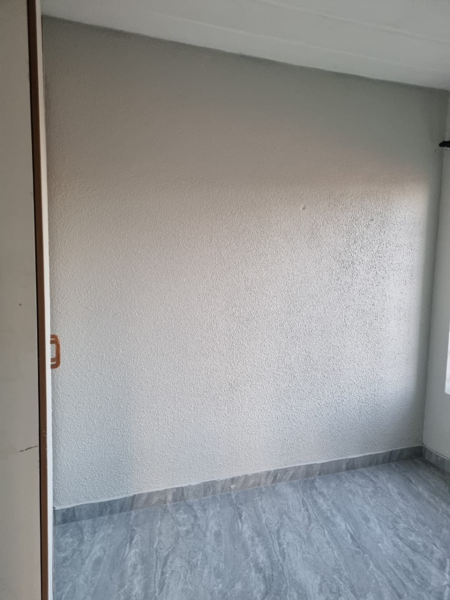 To Let 2 Bedroom Property for Rent in Goedeburg Gauteng