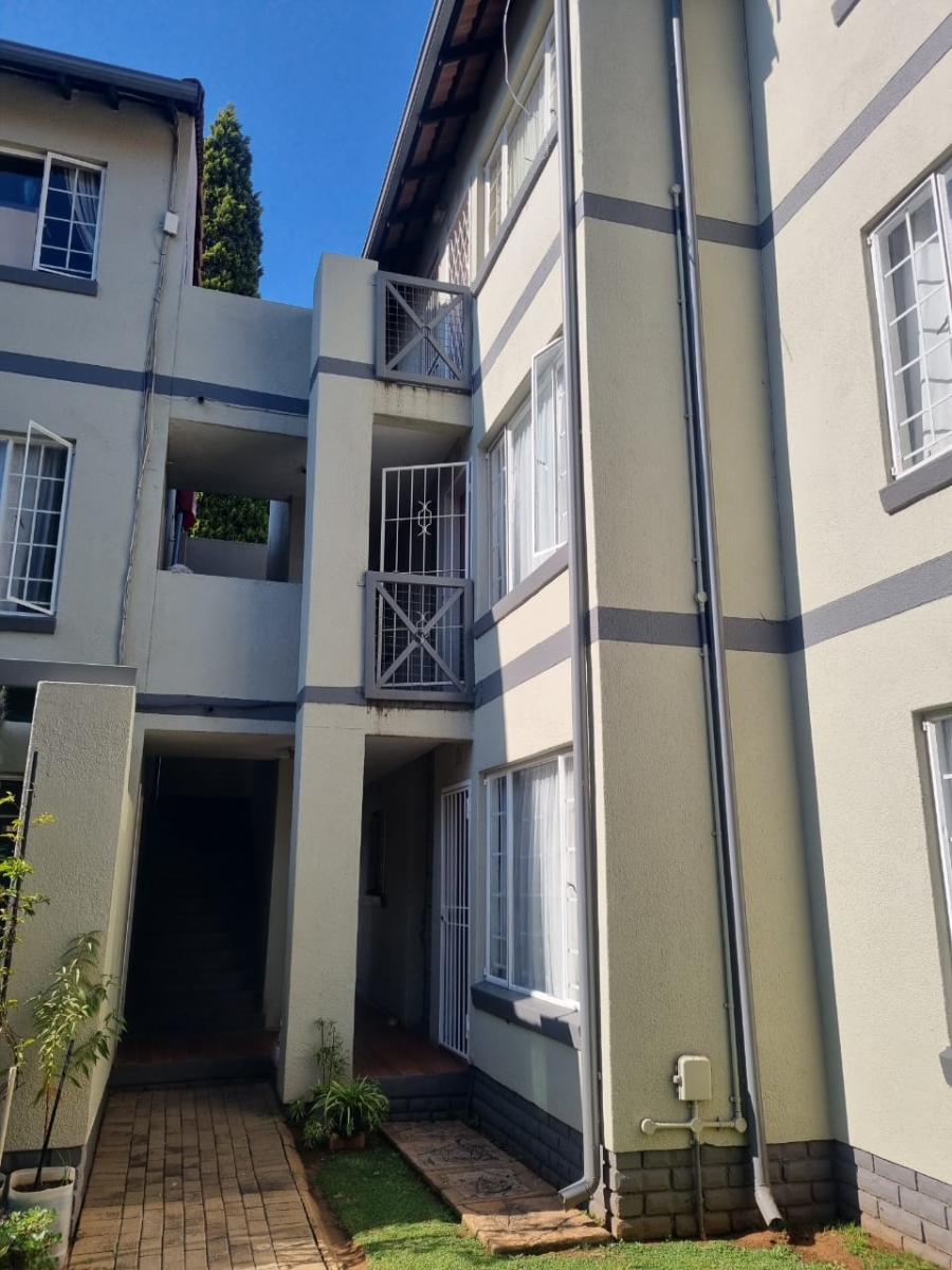 To Let 2 Bedroom Property for Rent in Goedeburg Gauteng