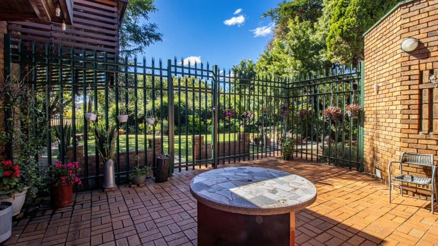 4 Bedroom Property for Sale in Alan Manor Gauteng