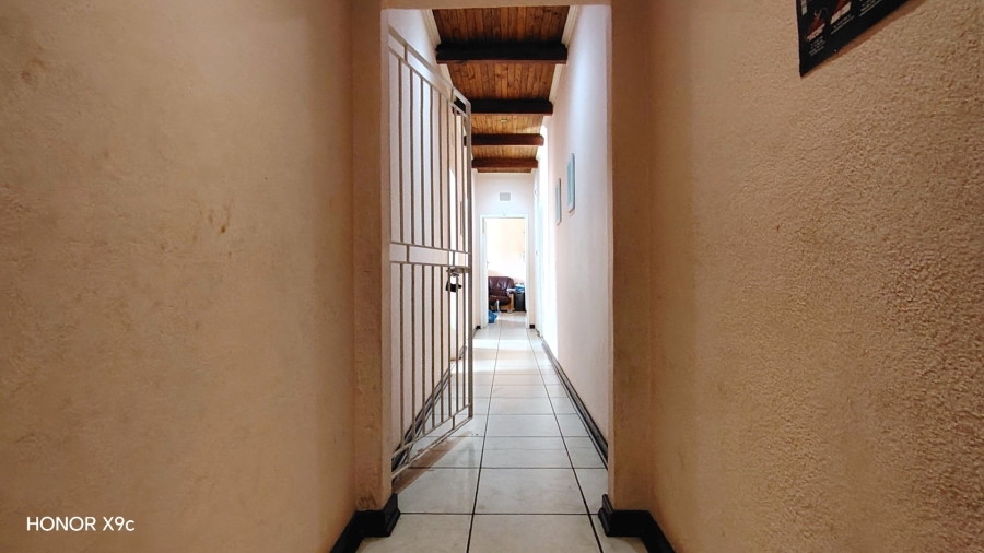 Commercial Property for Sale in Glen Donald A H Gauteng