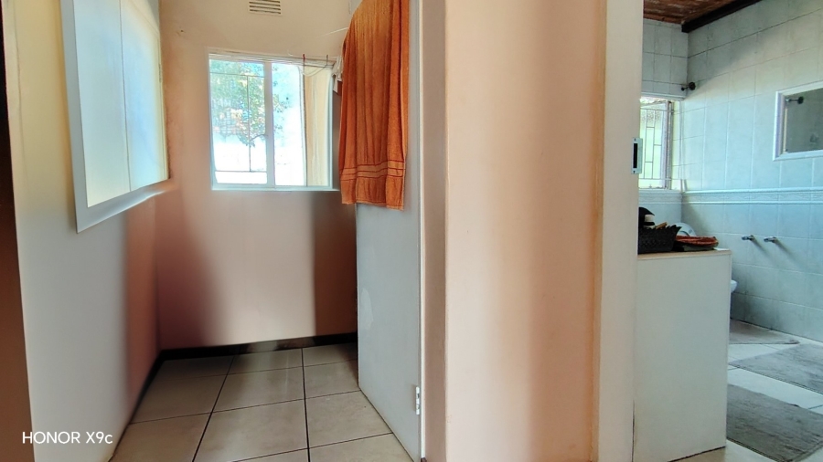 Commercial Property for Sale in Glen Donald A H Gauteng