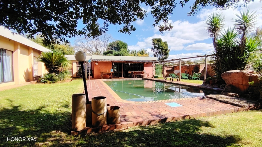 Commercial Property for Sale in Glen Donald A H Gauteng