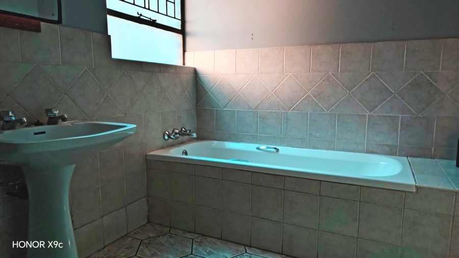 Commercial Property for Sale in Glen Donald A H Gauteng