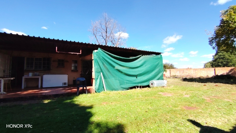 Commercial Property for Sale in Glen Donald A H Gauteng