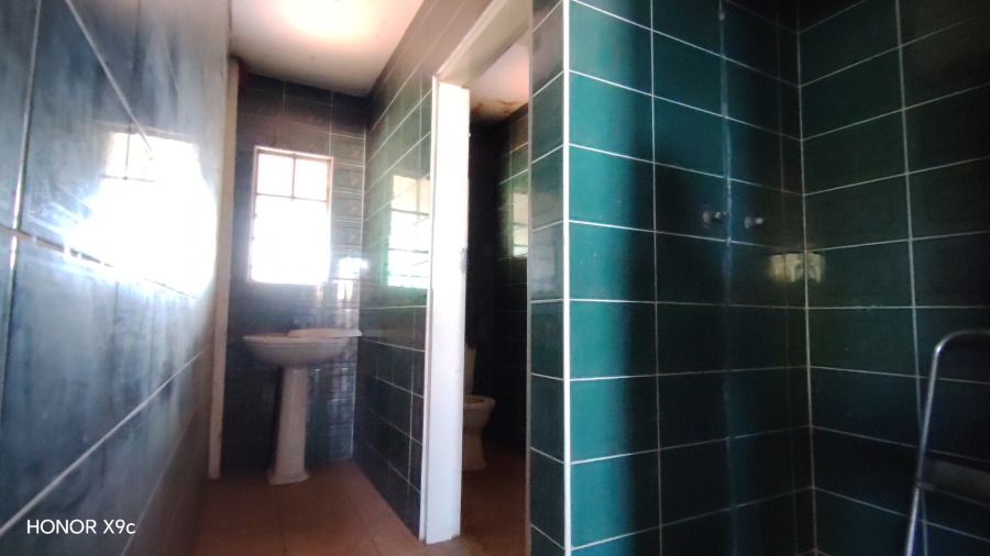 Commercial Property for Sale in Glen Donald A H Gauteng