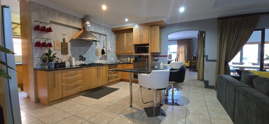 To Let 5 Bedroom Property for Rent in Meyersdal Gauteng