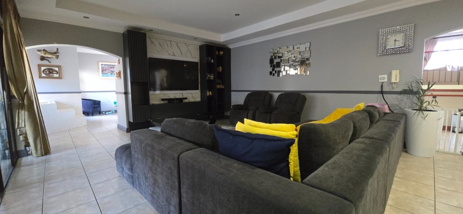 To Let 5 Bedroom Property for Rent in Meyersdal Gauteng