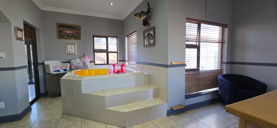 To Let 5 Bedroom Property for Rent in Meyersdal Gauteng