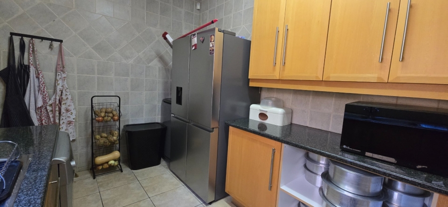 To Let 5 Bedroom Property for Rent in Meyersdal Gauteng