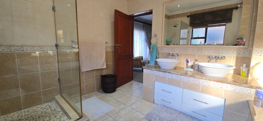 To Let 5 Bedroom Property for Rent in Meyersdal Gauteng