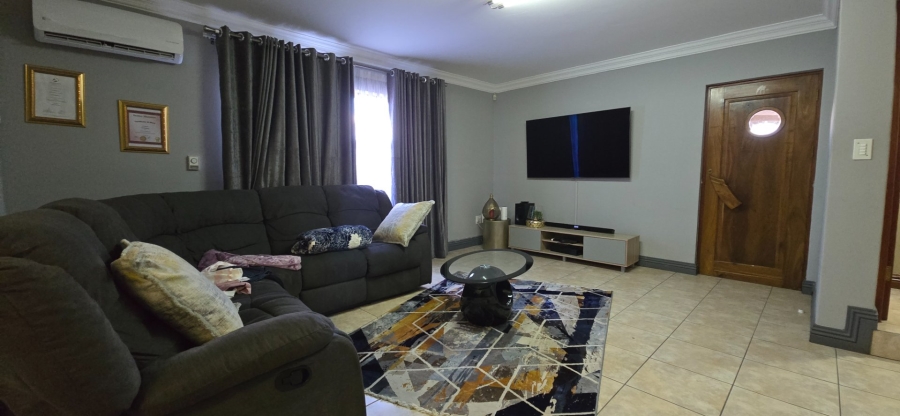 To Let 5 Bedroom Property for Rent in Meyersdal Gauteng
