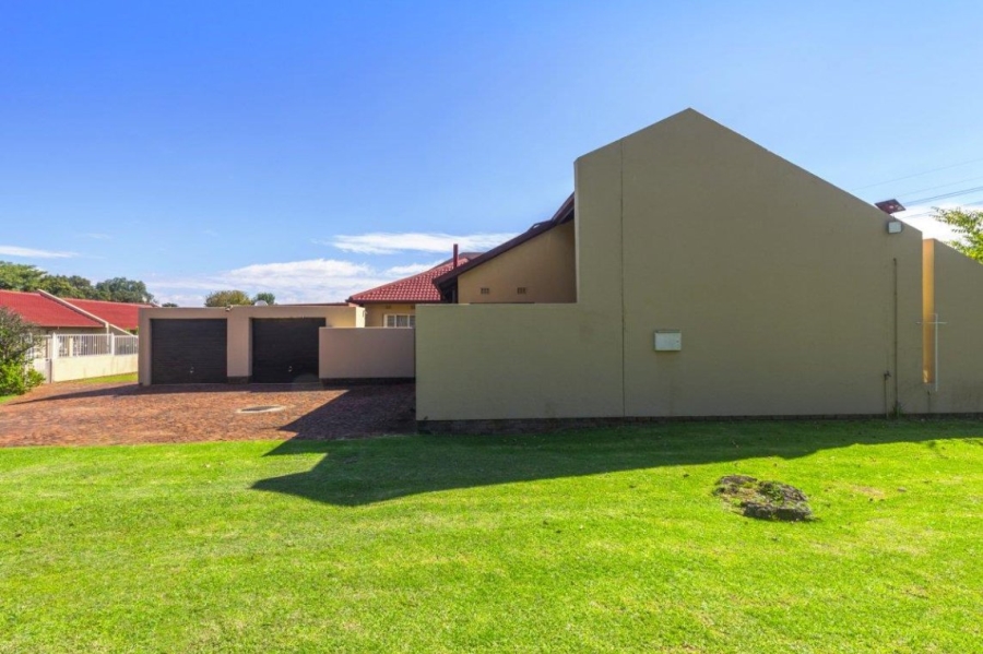 3 Bedroom Property for Sale in Simmerfield Gauteng