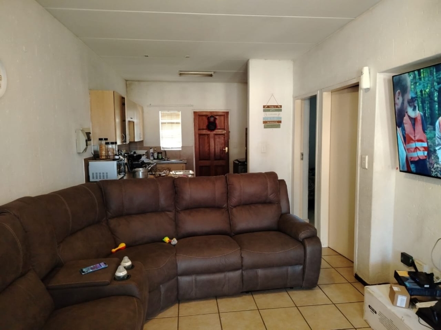 2 Bedroom Property for Sale in Comet Gauteng