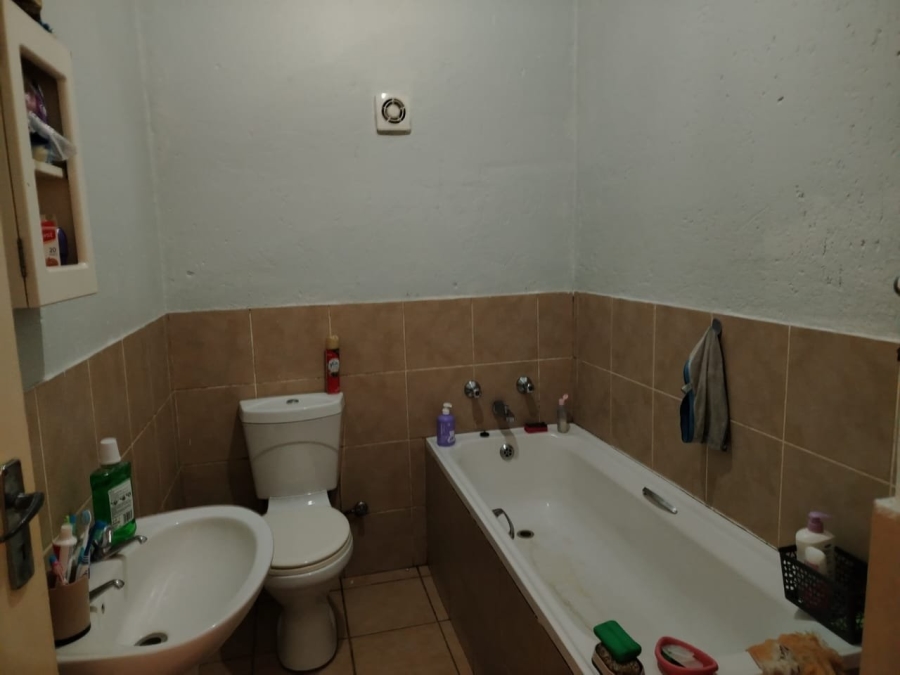 2 Bedroom Property for Sale in Comet Gauteng