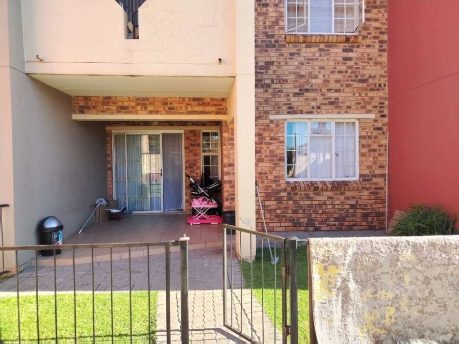 2 Bedroom Property for Sale in Comet Gauteng