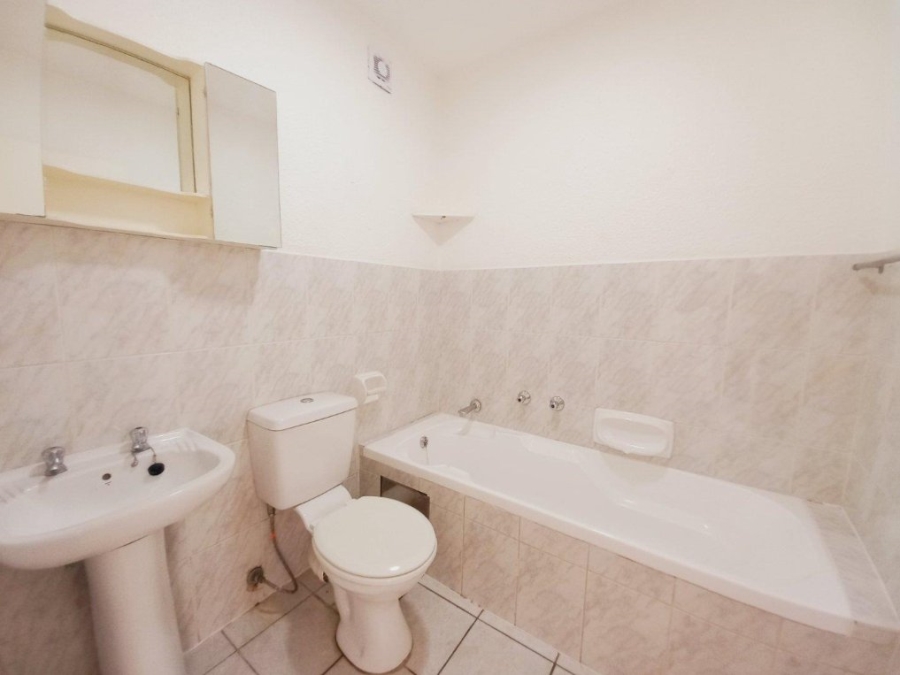 2 Bedroom Property for Sale in Primrose Hill Gauteng