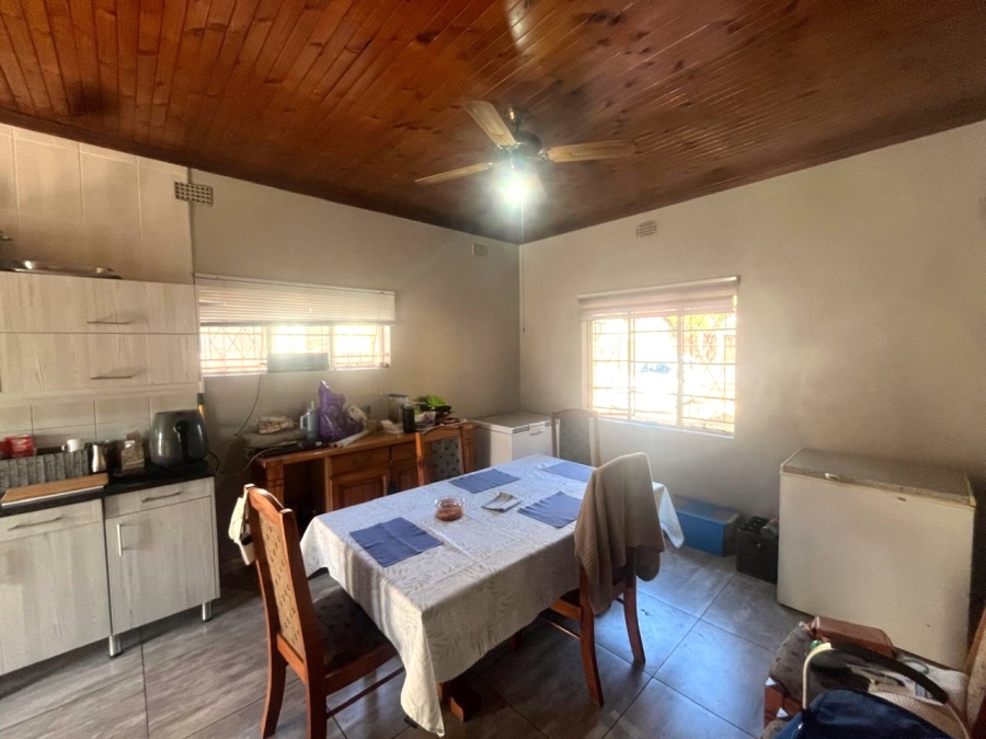 To Let 4 Bedroom Property for Rent in Gezina Gauteng