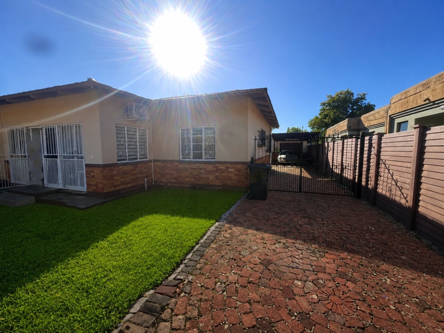 To Let 4 Bedroom Property for Rent in Gezina Gauteng
