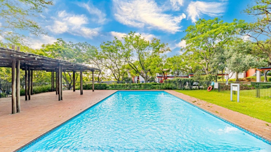 To Let 2 Bedroom Property for Rent in North Riding Gauteng