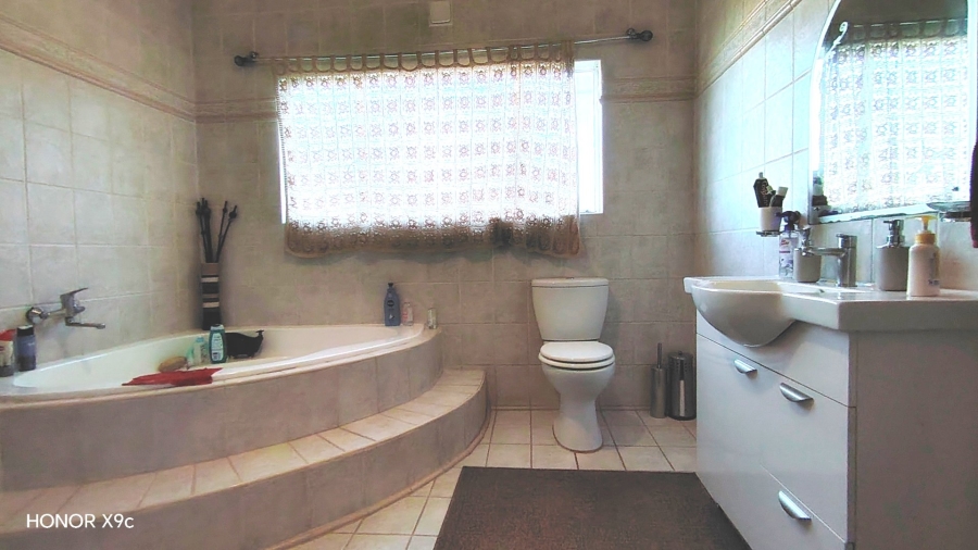 Commercial Property for Sale in Helderstrome AH Gauteng
