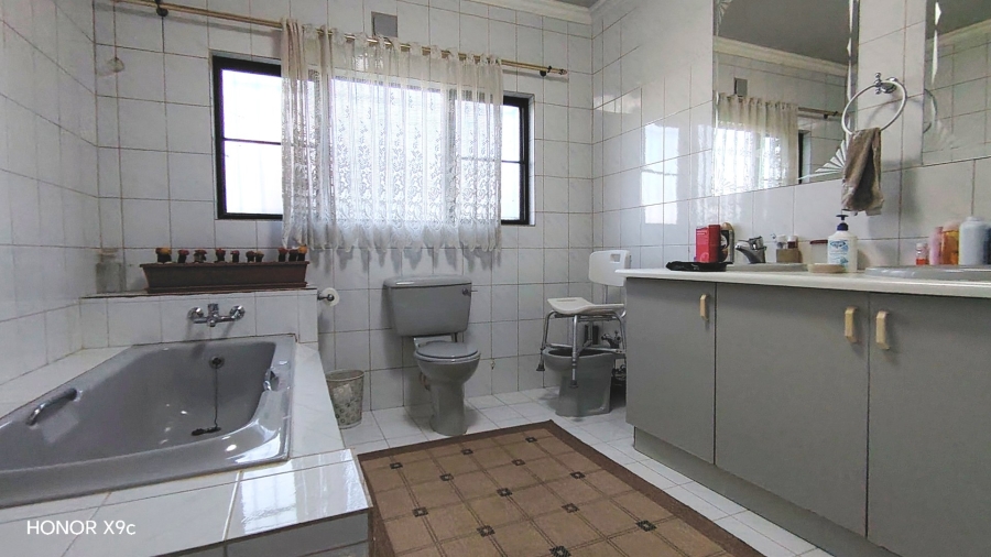 Commercial Property for Sale in Helderstrome AH Gauteng