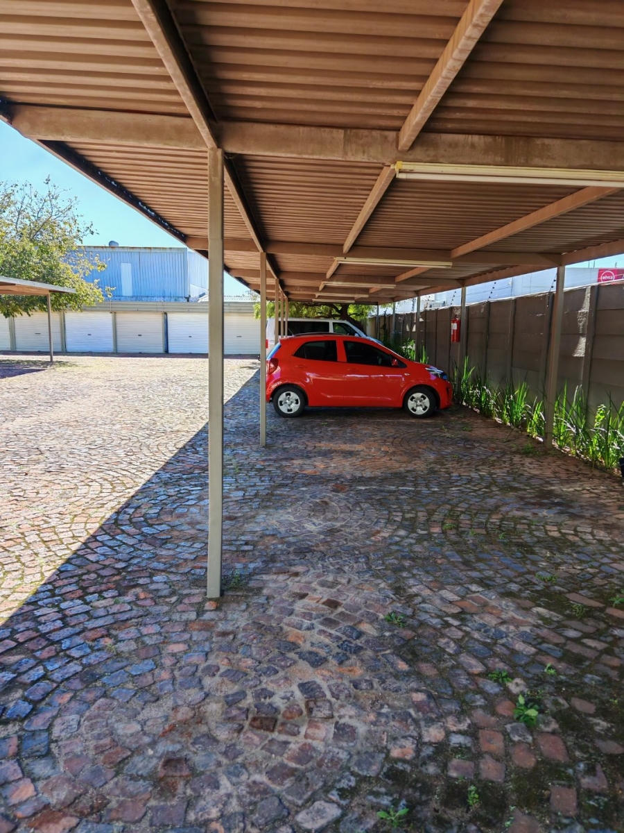2 Bedroom Property for Sale in Linden Gauteng