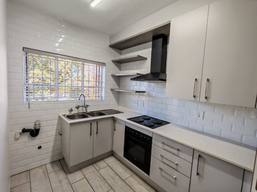 2 Bedroom Property for Sale in Linden Gauteng