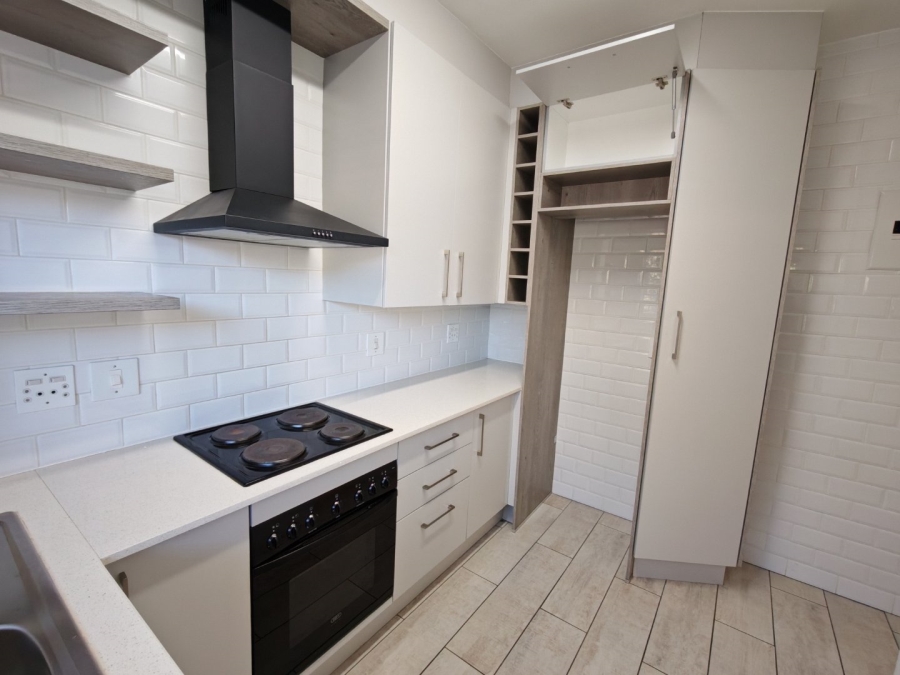 2 Bedroom Property for Sale in Linden Gauteng