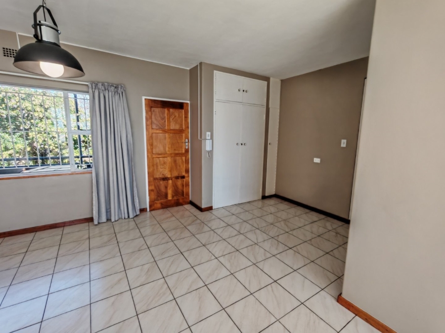 2 Bedroom Property for Sale in Linden Gauteng