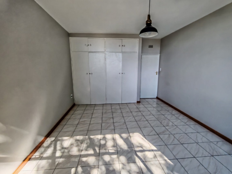 2 Bedroom Property for Sale in Linden Gauteng