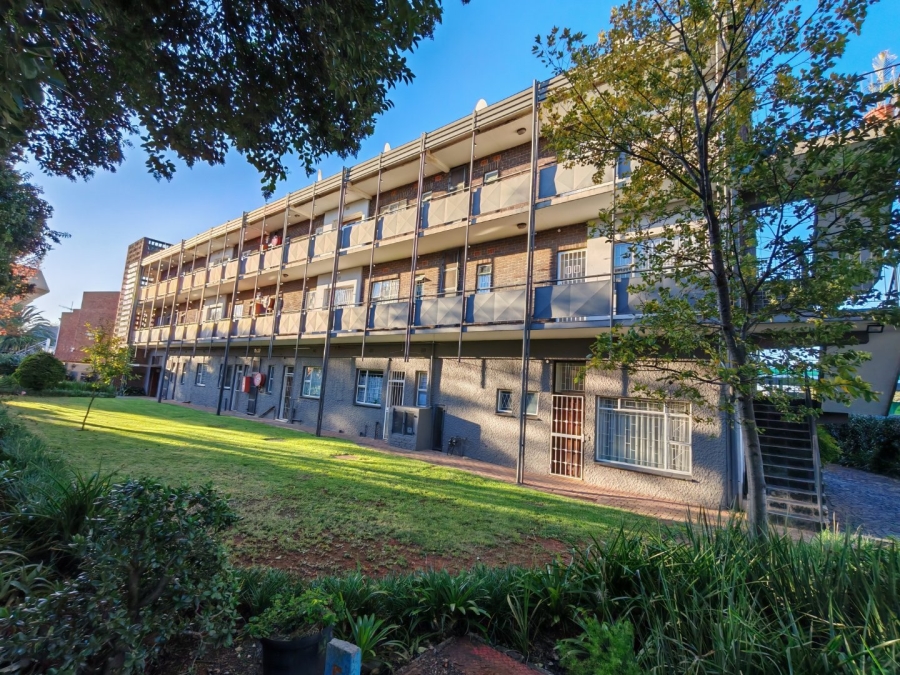 2 Bedroom Property for Sale in Linden Gauteng
