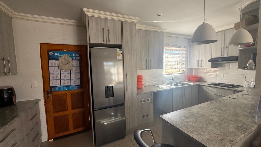 3 Bedroom Property for Sale in Goudrand Gauteng