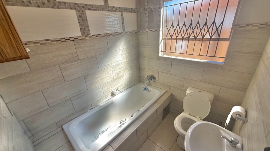 3 Bedroom Property for Sale in Goudrand Gauteng