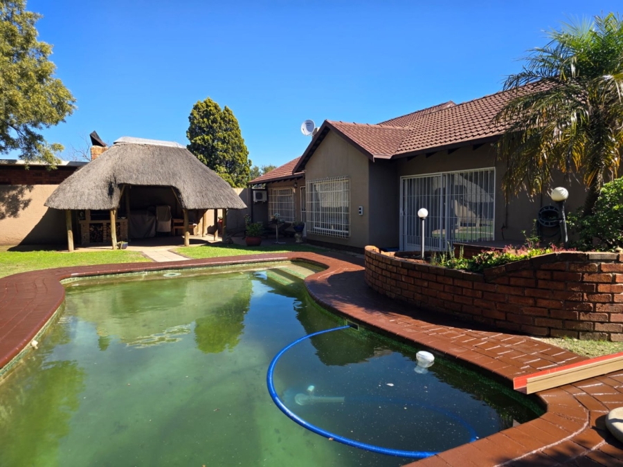 3 Bedroom Property for Sale in Witfield Gauteng