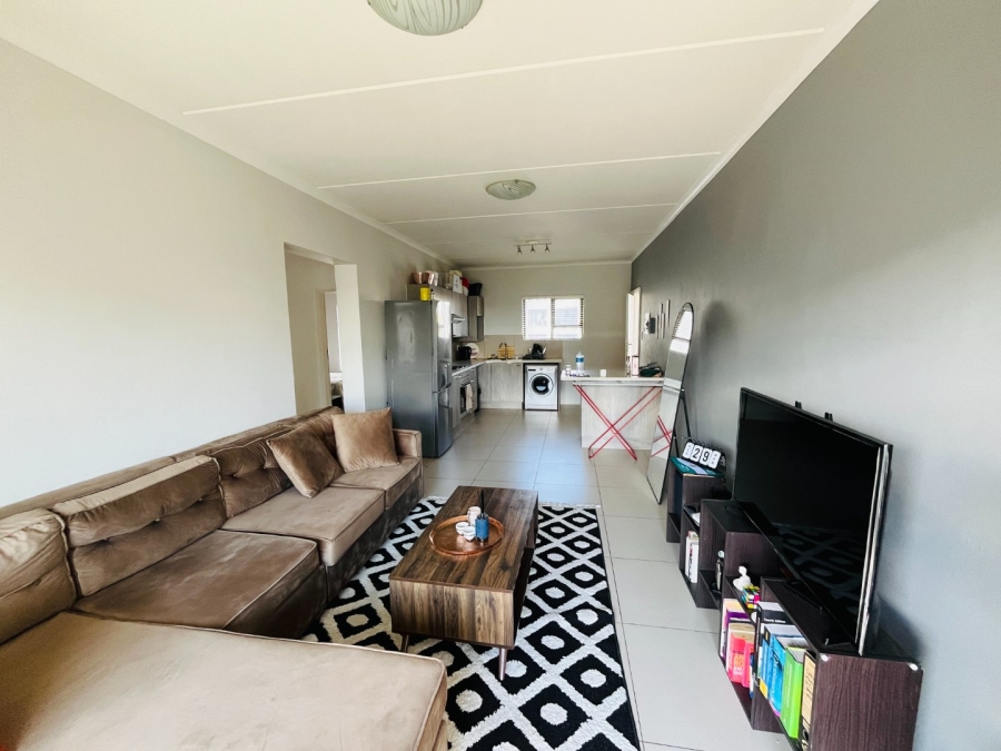 To Let 2 Bedroom Property for Rent in Erand Gardens Gauteng