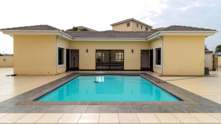 1 Bedroom Property for Sale in Noordwyk Gauteng