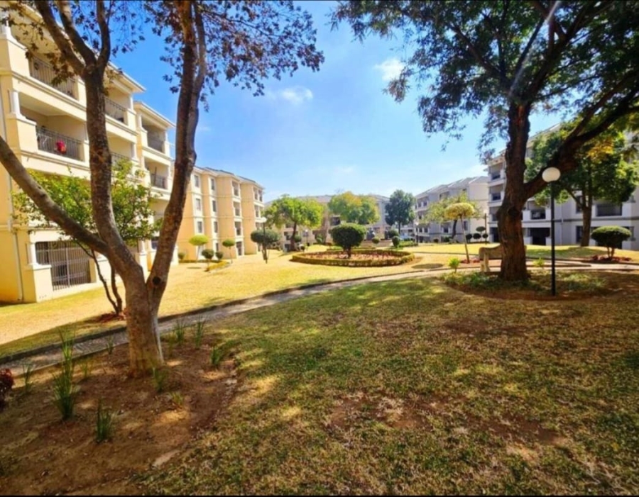 1 Bedroom Property for Sale in Noordwyk Gauteng