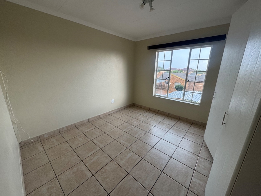 3 Bedroom Property for Sale in Erand Gardens Gauteng