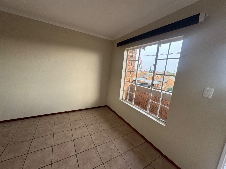 3 Bedroom Property for Sale in Erand Gardens Gauteng